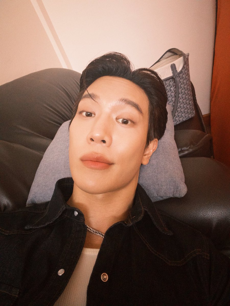 MisterGrtsp's tweet photo. เส็งครับ
คลุกฝุ่นครับ
น้องหนีครับ
เพื่อนหายครับ
โซ่เมินครับ
 #LoversAndGangsters https://t.co/vZ0oSCOIB8