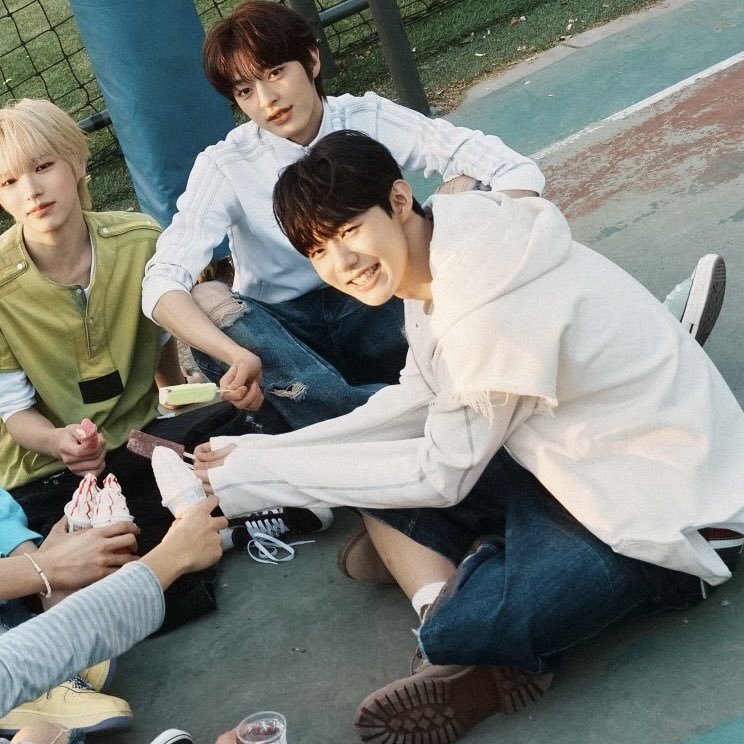 SENI_KES's tweet photo. 쌍쌍바 한쪽 저 주세요 https://t.co/ipBhEdtgzP