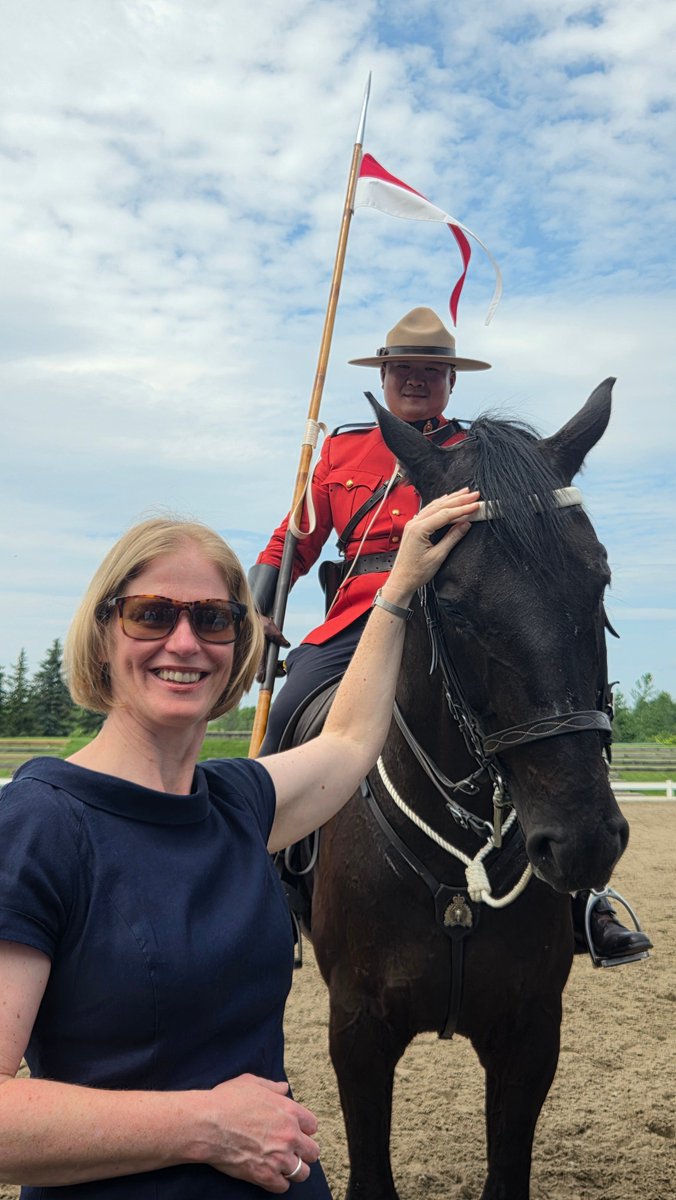 NZinOttawa's tweet photo. Great to meet the locals! A real pleasure to witness the precision of the Royal Canadian Mounted Police’s ‘Musical Ride’
« Ravie de rencontrer les gens de la région! Un véritable plaisir de témoigner de la précision du Carrousel de la Gendarmerie royale du Canada. » https://t.co/GuCsYr4Evr