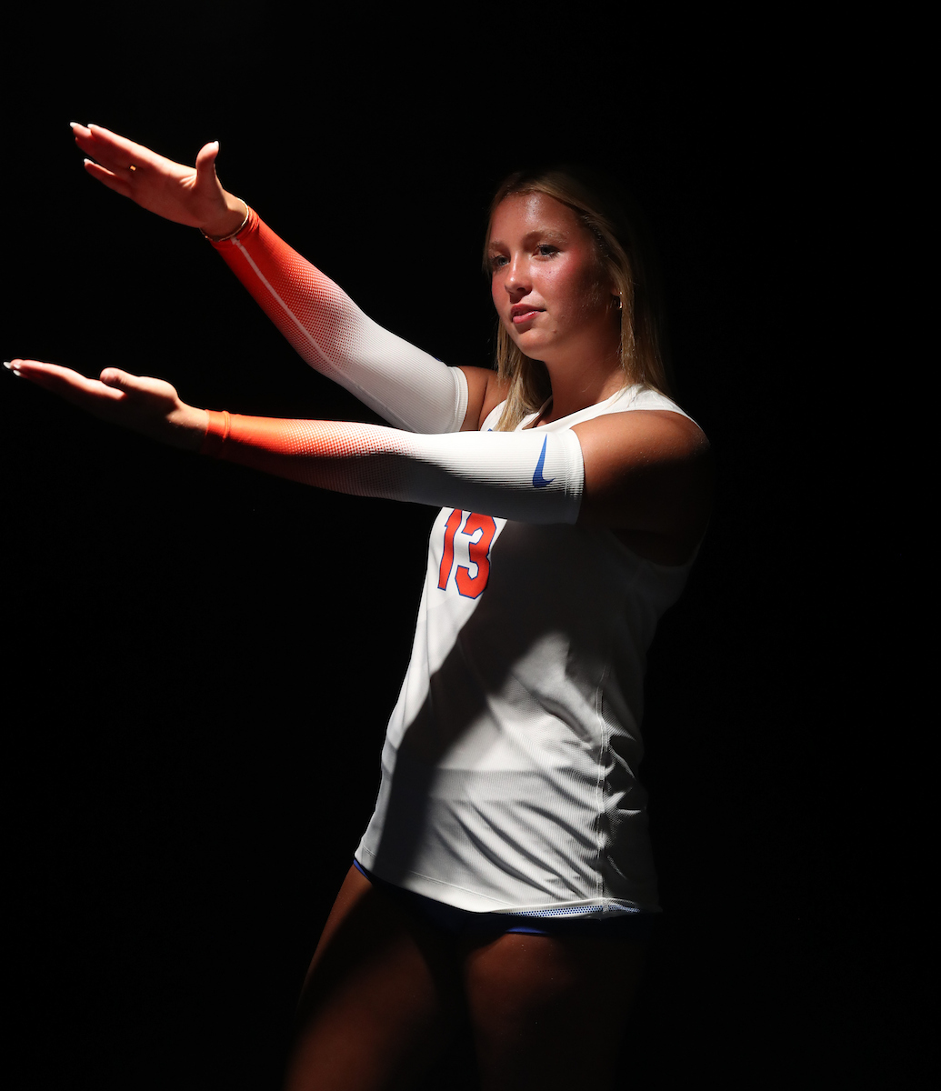 GatorsVB's tweet photo. Shoutout to Lily Hayes for being named to the SEC First-Year Academic Honor Roll! 📚 https://t.co/DwZB8489Df