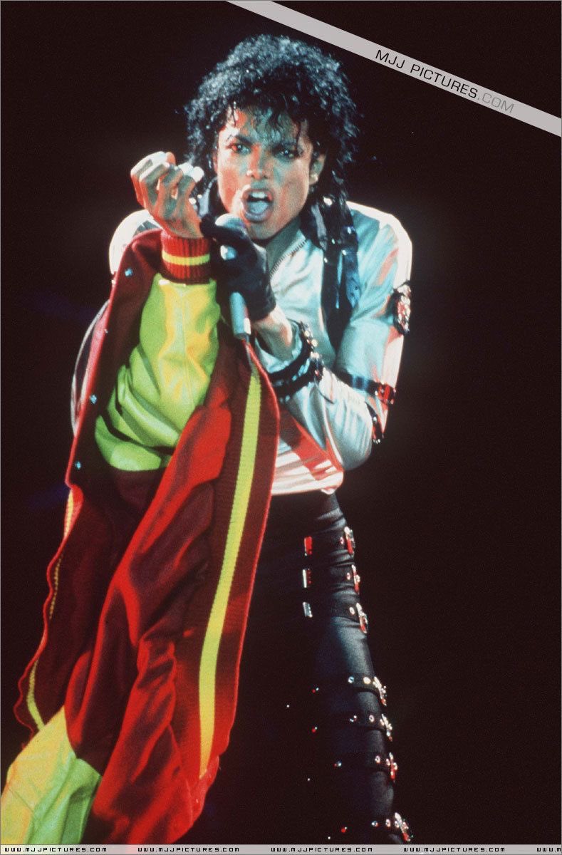 raesthriller's tweet photo. this jacket means everything to me https://t.co/3HD2GyQ2sU