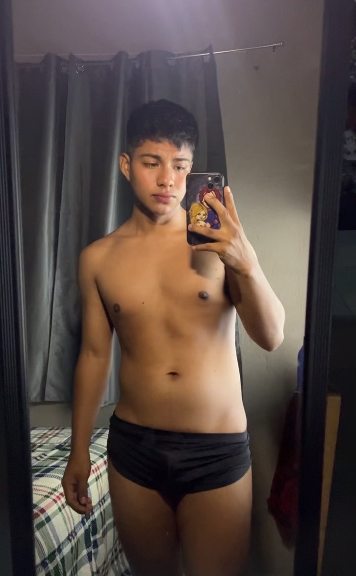 Jobssy17's tweet photo. Me llegaron estos calzoncillos nuevos, ¿qué opinan? 👀 https://t.co/ZlcdneQMzy