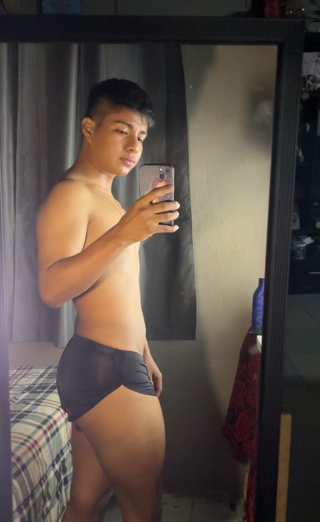 Jobssy17's tweet photo. Me llegaron estos calzoncillos nuevos, ¿qué opinan? 👀 https://t.co/ZlcdneQMzy
