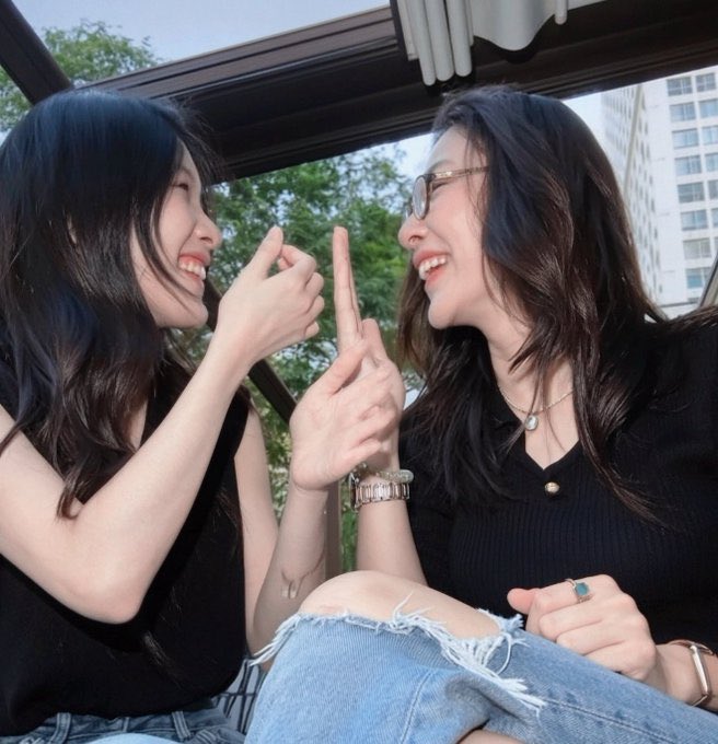 lili_touch's tweet photo. ขอโพสรวมรูปโมเม้น คนรักกันหน่อยยยย
ฮ๊อป ไม่ไหว Partner ที่มีผลต่อหัวใจขนาดนี้ หนูไปหาที่ไหนลู๊กกกก

เมนไม่โสดแล้วอ่ะ
อยากมีแฟนตามเมนแล้วววว 🤭😝😆
💛🌻🍑🩷
#FayeAtom
#FayePeraya
#AtomPariya https://t.co/3EQXzYMdrA