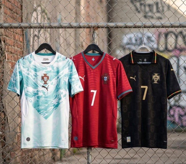 Efootball__PES's tweet photo. Cristiano Ronaldo edition 🇵🇹 — Portugal National Team Away Jersey 🔥 

$15.58 link 🔗:https://t.co/G2dmFHBd90 https://t.co/aI9UVHkbCv