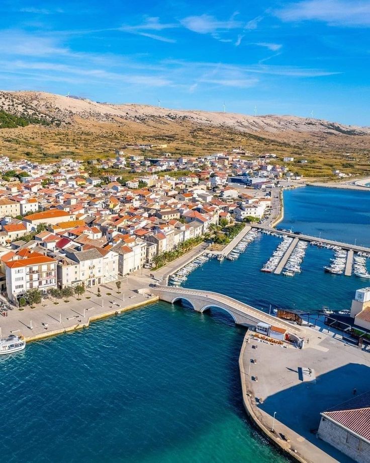 NaturalEye78321's tweet photo. Guess the city without grok... https://t.co/Wge9tqoCRp