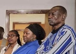 AbdoulayeBabaT5's tweet photo. Le personnel de l'ambassade et des consulats du Burkina Faso en France se disent profondément déçus de l'irresponsabilité du pouvoir militaire de Ouagadougou. https://t.co/vTMd65NbSS