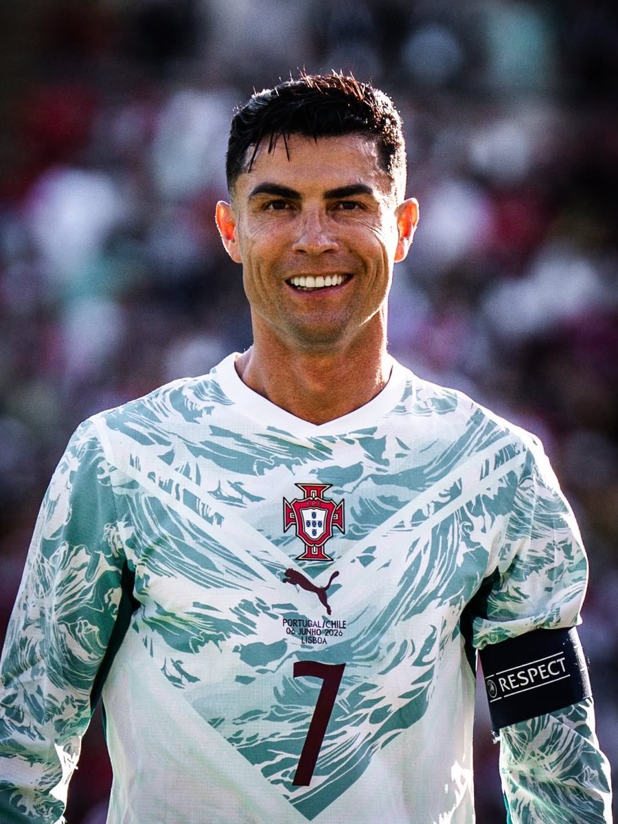 Efootball__PES's tweet photo. Cristiano Ronaldo edition 🇵🇹 — Portugal National Team Away Jersey 🔥 

$15.58 link 🔗:https://t.co/G2dmFHBd90 https://t.co/aI9UVHkbCv