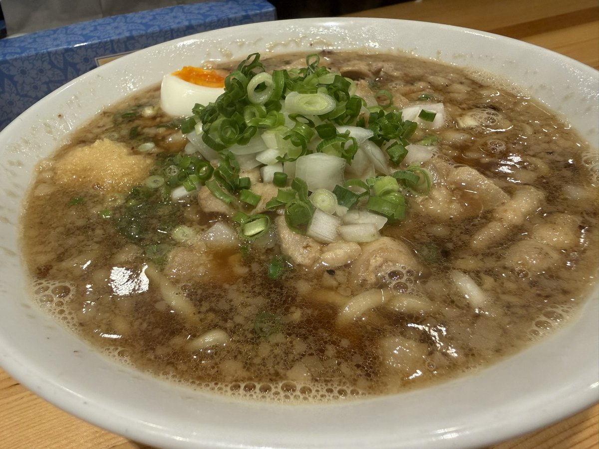 chanue116's tweet photo. 馬刺し食って
焼酎呑んで
〆にラーメン
そんなん最高でしょ✌️

いやしかし
ここのラーメンはマジで旨いぞ👍

＠鮮馬刺よかもん市場 美盛 https://t.co/eYBWWwiCN3
