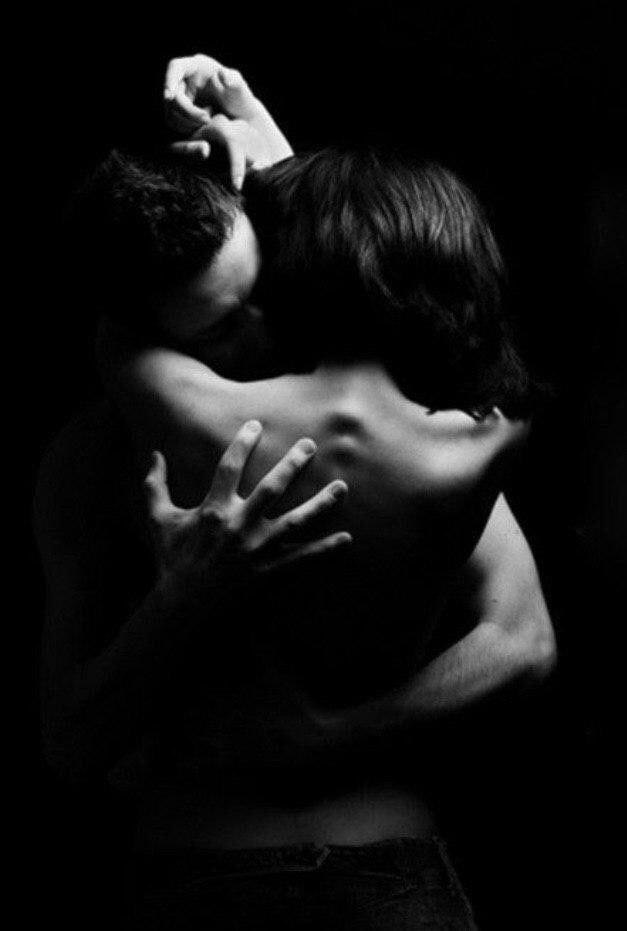 almaylluvia_'s tweet photo. No tengo intención de amarte menos de lo que se porque es ahí,
donde el alma está llena y al decir mi nombre rebosa,
donde todo se siente fácil, donde sientes que perteneces.
#TuPoesía
#Latidos #LujuriaEnVerso https://t.co/51wgY2QJHz