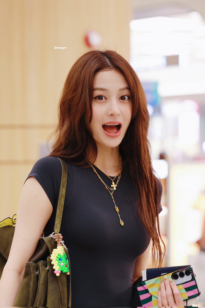 yunjin tweet media