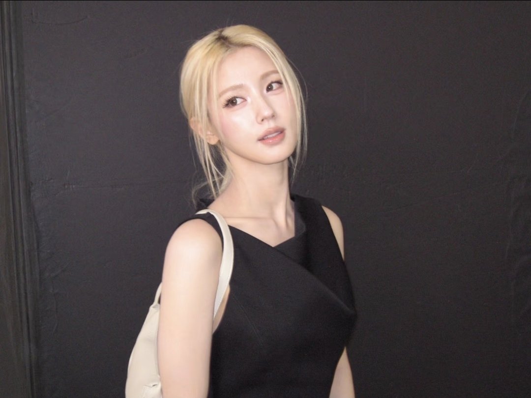 searchmiyeon's tweet photo. MIYEON rednote update. https://t.co/JqPBg12Pak