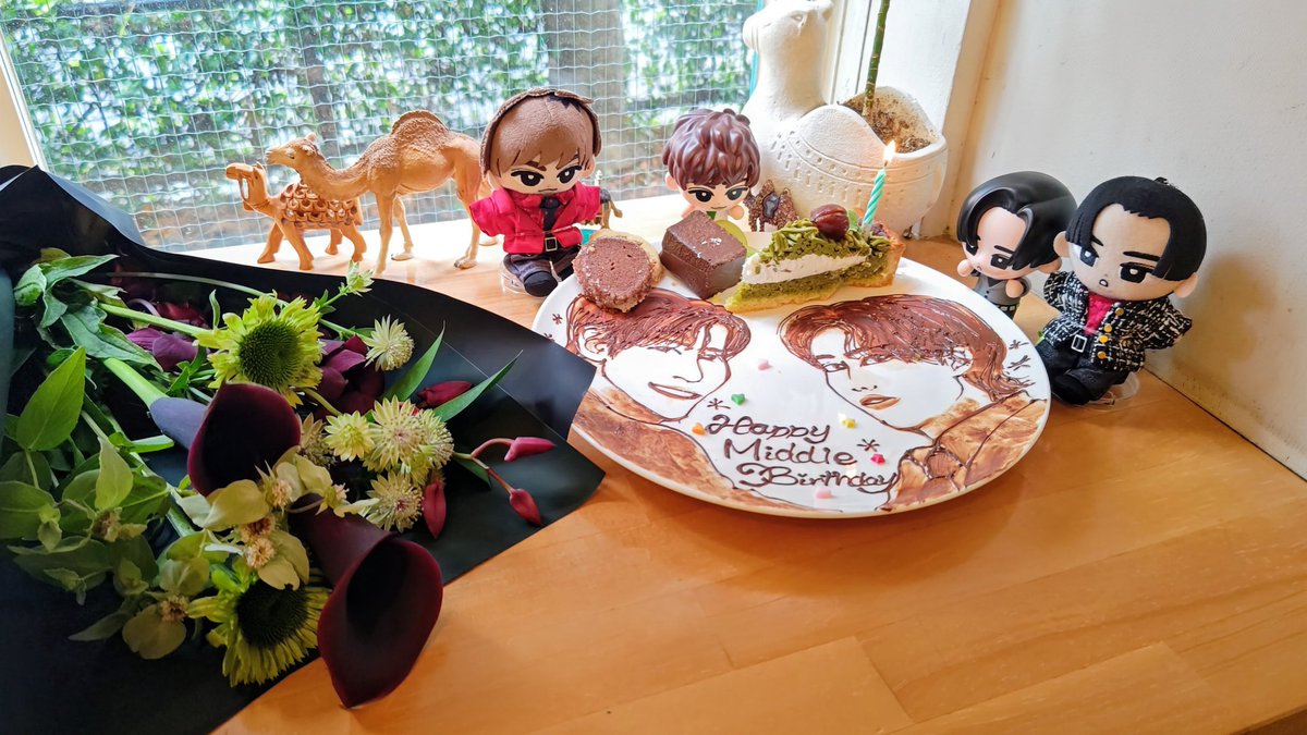 yu1chaska's tweet photo. めめあべ真ん中バースデーおめでとうございます🎂
お二人が纏う優しい空気感が大好きです⛄🖤💚

#めめあべ真ん中バースデー
#めめあべ真ん中バースデー2026 https://t.co/blKgU3KlIy