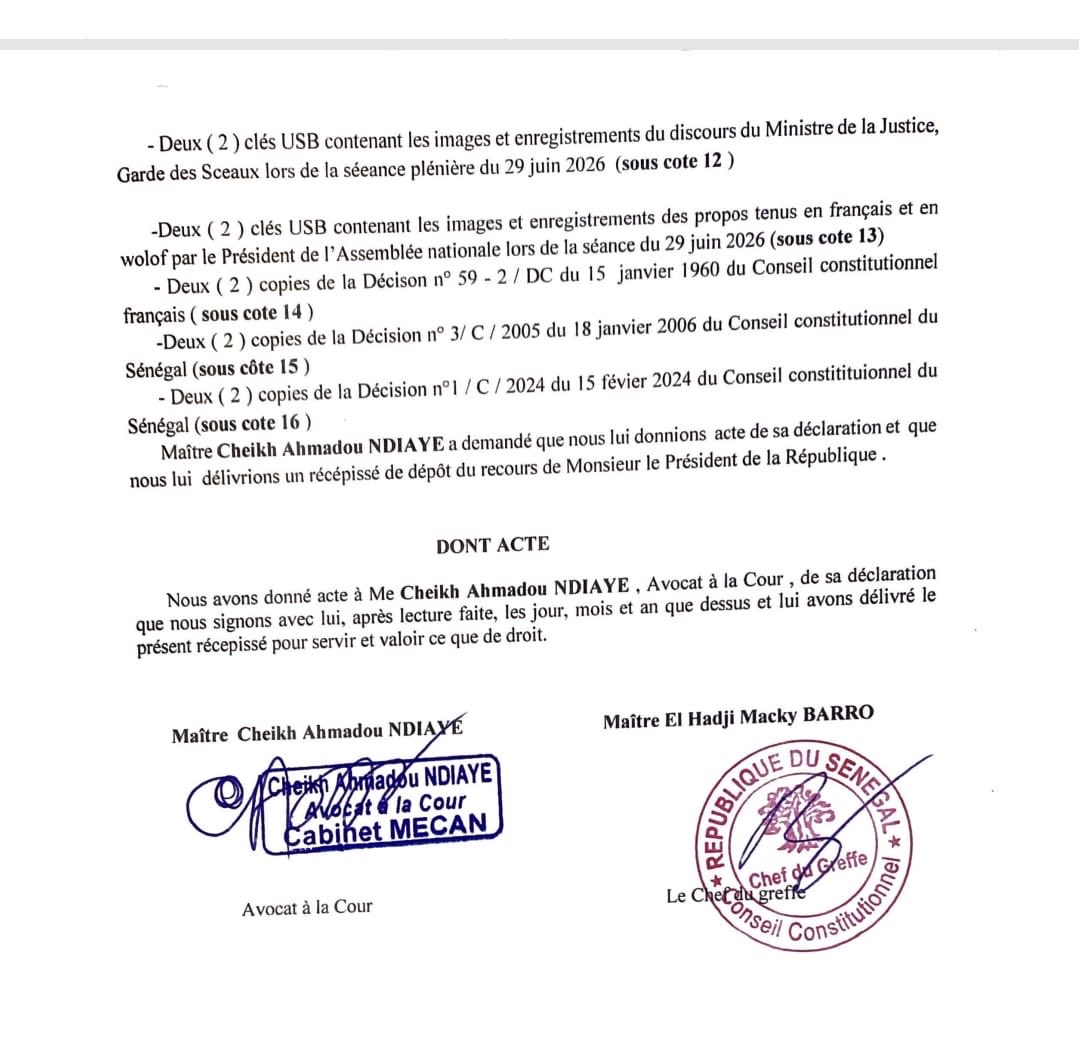 Cisse_Maps's tweet photo. 📌 Proposition de révision constitutionnelle : Diomaye fait un recours au conseil constitutionnel https://t.co/M7a3V8QRvg