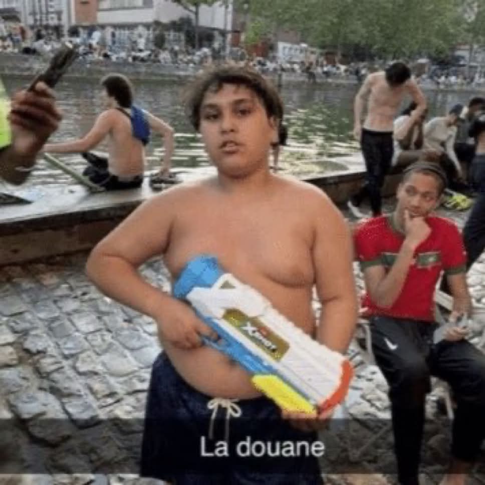 llejsianrb's tweet photo. Regardez c hamza la douanne Il a des seins c tétons me regarde p'tit gros p'tit bouboule tu seras derrière les barreaux un jour ta 3 pecs enculé https://t.co/hD0xPZt09n