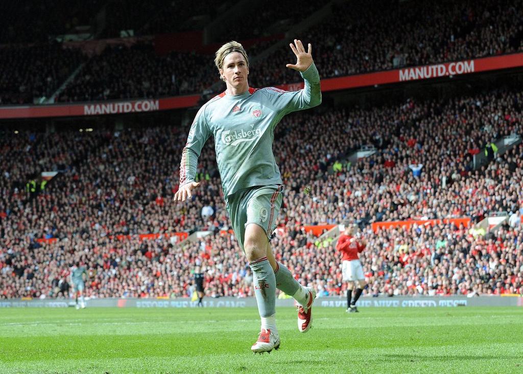 GROBBO_84's tweet photo. @BelieveInKlopp My main memory of Liverpool in grey/silver is the demolition job Torres did at Old Trafford. In my 20's and all I'd seen was Man Utd won title after title, it was a special performance that day. https://t.co/ce8fyQ3pBN