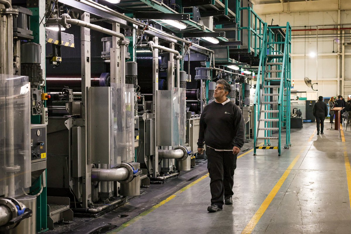 TeresitaMadera's tweet photo. En tiempos difíciles, seguimos apostando al trabajo privado, a la producción y a quienes invierten y creen en La Rioja. Ese es el camino que defendemos: más industria, más empleo y un futuro con más oportunidades para nuestra gente. https://t.co/PvVk23tA2p