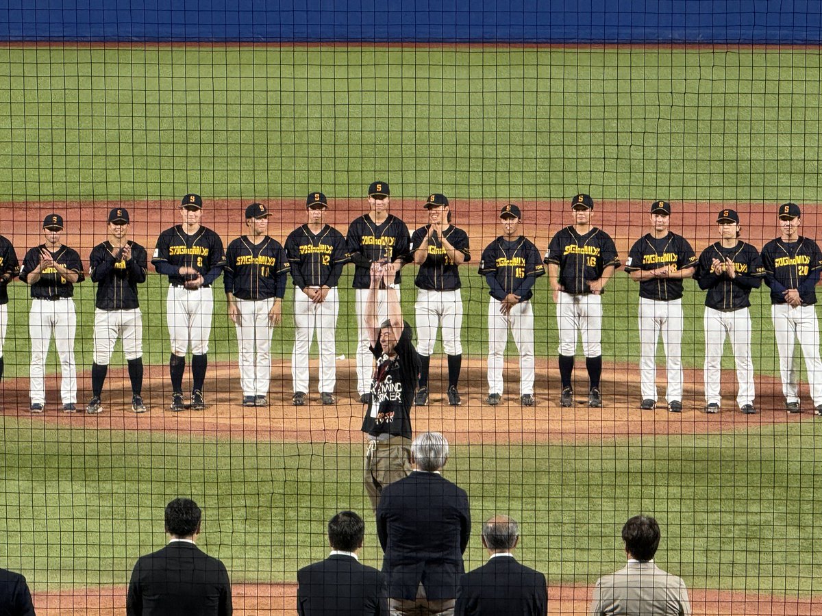 nakajima1974's tweet photo. 第97回都市対抗 東京都二次予選 第5代表決定戦 明治安田 vs 鷺宮製作所 　
動画内　下記3:29:35～応援団表彰
https://t.co/mZGwz8Pfpf

最優秀応援団賞　NTT東日本応援団

優秀応援団賞　セガサミールーターズ

応援団特別賞　セガサミールーターズ　大澤　けい　氏

セガサミー野球部創設以来21年間応援団として活動した功績を称え特別賞

※場内アナウンスを聞き取れず、ビジョンに表示されていないため賞の正式名、受賞理由は正確でない可能性があります。