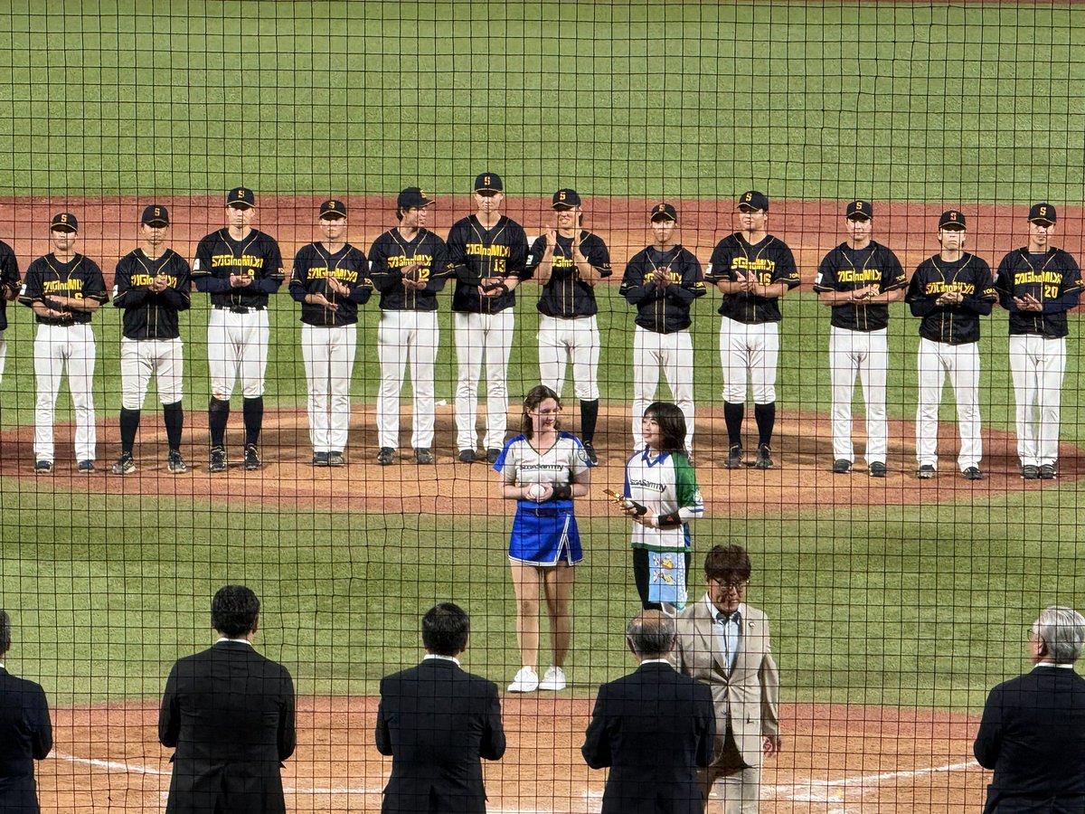 nakajima1974's tweet photo. 第97回都市対抗 東京都二次予選 第5代表決定戦 明治安田 vs 鷺宮製作所 　
動画内　下記3:29:35～応援団表彰
https://t.co/mZGwz8Pfpf

最優秀応援団賞　NTT東日本応援団

優秀応援団賞　セガサミールーターズ

応援団特別賞　セガサミールーターズ　大澤　けい　氏

セガサミー野球部創設以来21年間応援団として活動した功績を称え特別賞

※場内アナウンスを聞き取れず、ビジョンに表示されていないため賞の正式名、受賞理由は正確でない可能性があります。