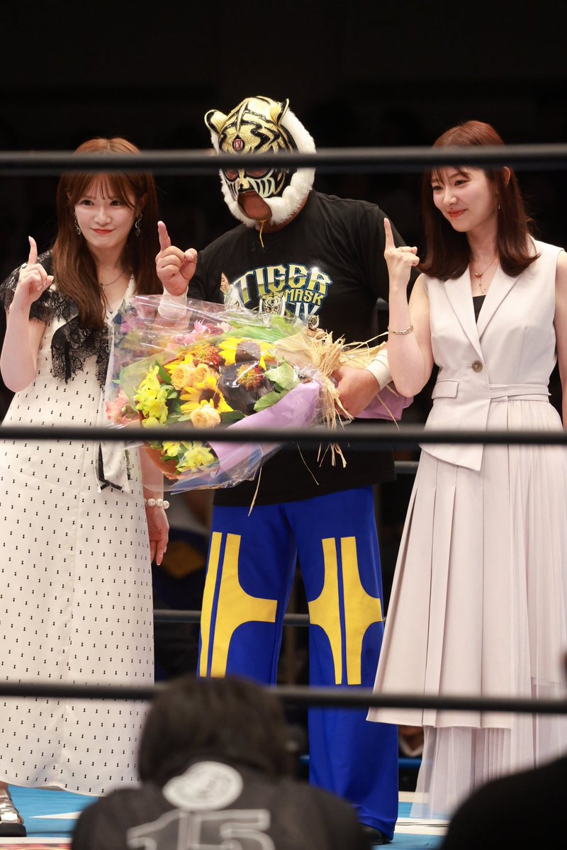 hm_njpw_picture's tweet photo. 2026.7.7『タイガーマスク引退記念試合』後楽園ホール大会
 #武藤十夢
 #武藤小麟
#タイガーマスク
#4代目タイガー引退
#njpw https://t.co/JPAHR19zD0