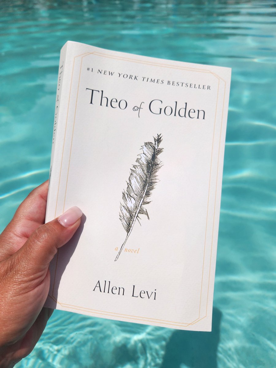 Swanson_TX's tweet photo. One of my top three favorite fiction books ever ❤️ 
What a refreshing break from summer research 🤣 https://t.co/4TE2YEuPBp