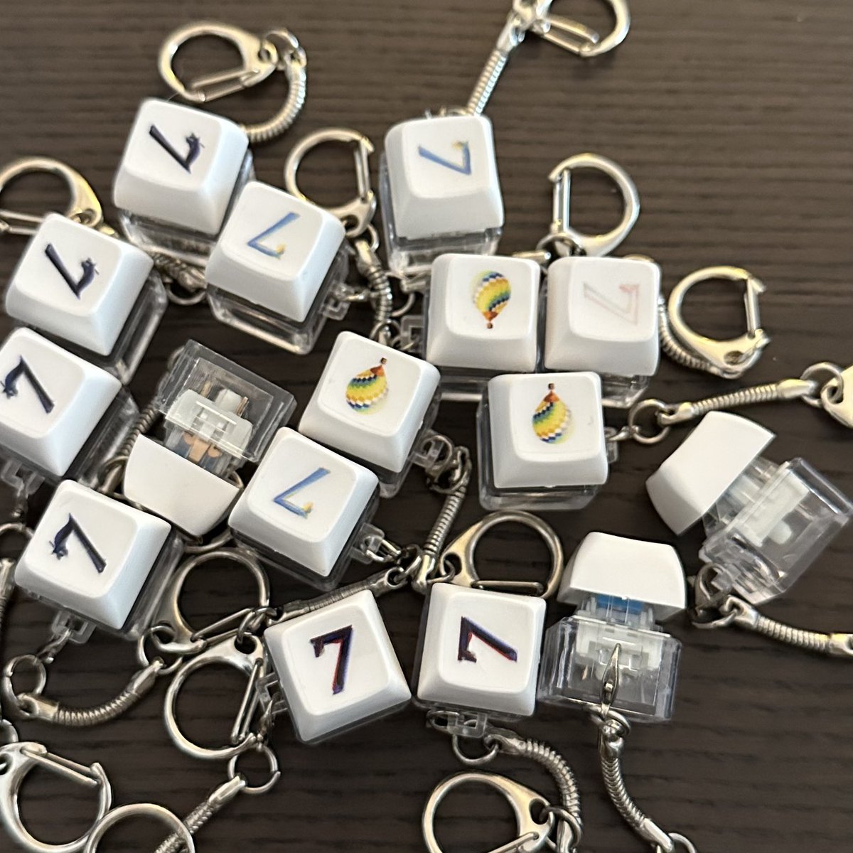 dearjenren's tweet photo. freebies for munich d1 are ready 🙂‍↕️🙂‍↕️ https://t.co/yM3IaXZvpI