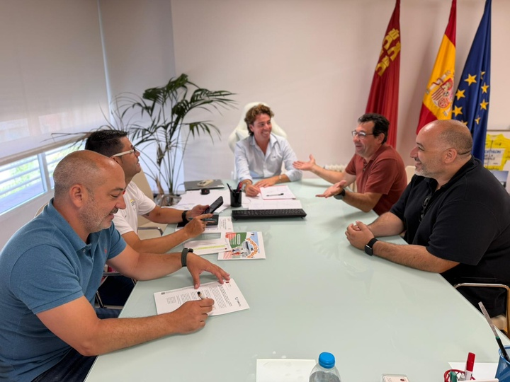 regiondemurcia's tweet photo. 🏀🤾🏽‍♀️La Comunidad impulsa un proyecto pionero para favorecer la inclusión de jóvenes con Trastorno del Espectro Autista a través del deporte.

🗓️La Dirección General de Deportes desarrollará en #Cieza una experiencia piloto que servirá de base para diseñar un futuro programa regional de integración deportiva.

⛓️‍💥Noticia: https://t.co/8COEyM6iy5