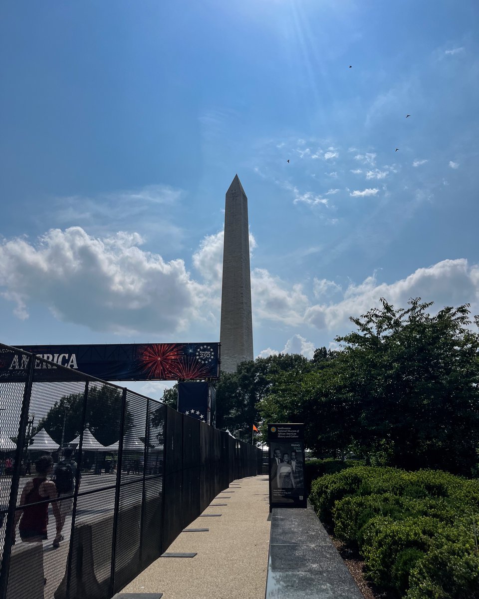 ColgateWBB's tweet photo. 𝐒𝐮𝐦𝐦𝐞𝐫 𝐂𝐡𝐞𝐜𝐤-𝐈𝐧𝐬 ☀️ 

Featuring Ella Meabon! This summer has been amazing! I’ve interned at Next Level, visited Washington, D.C., spent time with family and friends, and can’t wait for more summer adventures!  

#GoGate https://t.co/JpCddKVgwV