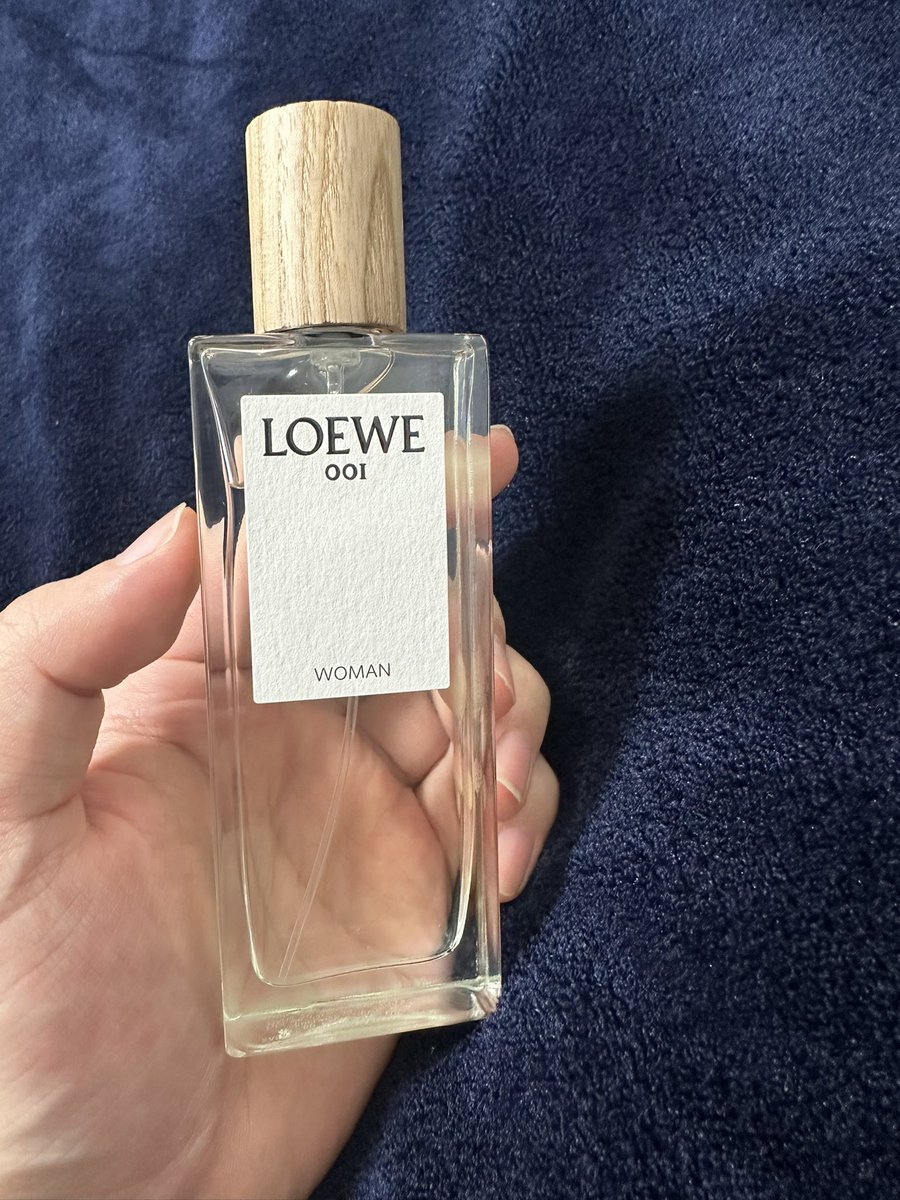 john_bang_bang's tweet photo. LOEWEの香水、甘くてメロいな。
たまんねぇよ。 https://t.co/Q8bomoKh83