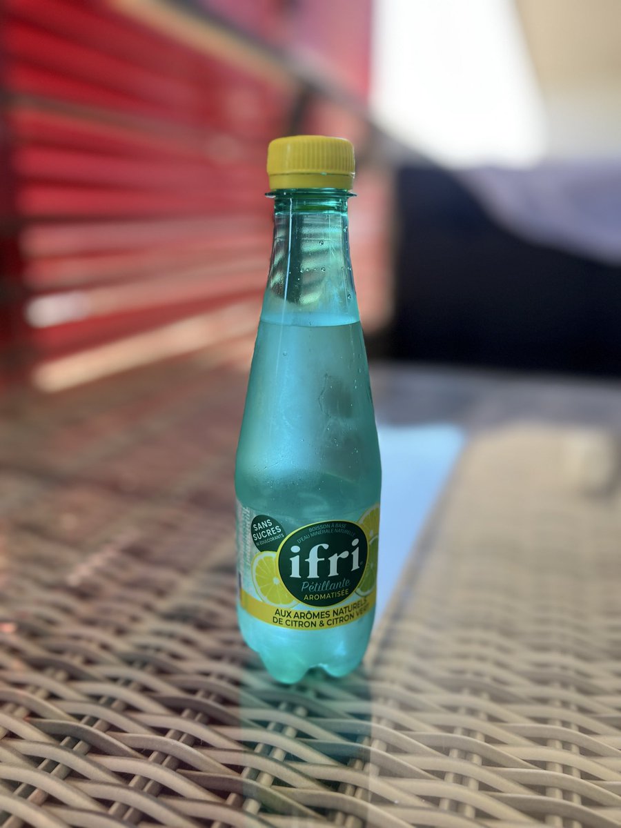hamza16023's tweet photo. Je ne connais personne chez Ifri, mais Wellah c’est un produit de très haute qualité ! 💧
0 sucre, 0 édulcorant, 0 calorie. Juste de l'eau minérale naturelle et de vrais arômes naturels de citron et citron vert. Une compo ultra clean, respect. 🍋🇩🇿 https://t.co/31JmjMxFO1