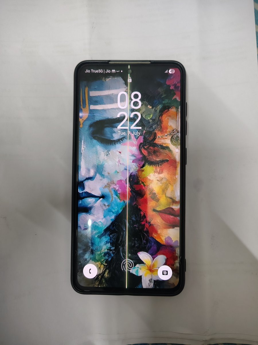 Ankit_gupta0526's tweet photo. Hello @SamsungIndia @_Samsung1_ @Samsung ,
Raising a genuine concern. My Samsung phone (purchased 29.01.24) started showing the Green Line display defect on 02.07.26. This is a widely reported manufacturing/panel issue, NOT physical damage. https://t.co/NFTCyG1D2H