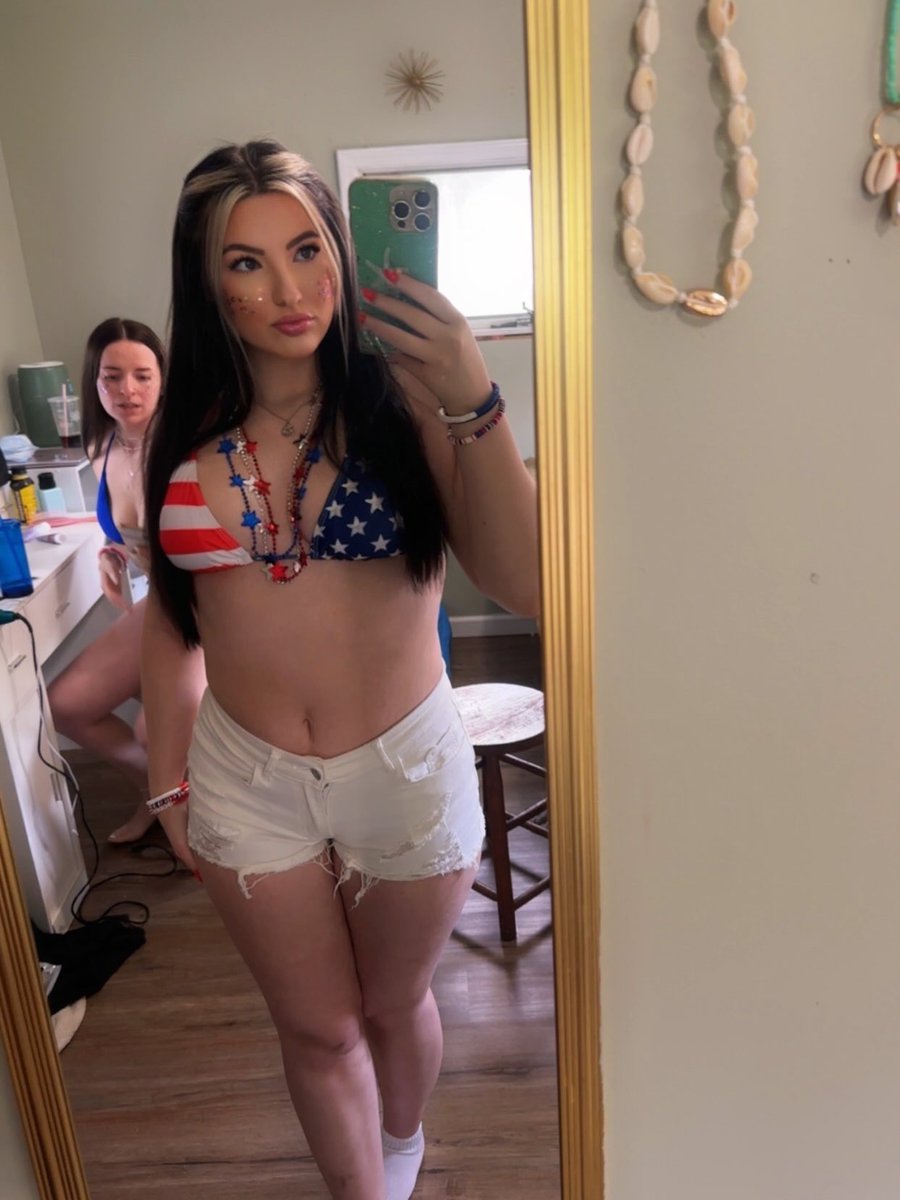 aleshanastyy's tweet photo. Go check out the OF #happyfourth #onlyfans #slut #tits #nsfw #porn #OF
https://t.co/FSuTt8yDjE https://t.co/OapEhWaPCT