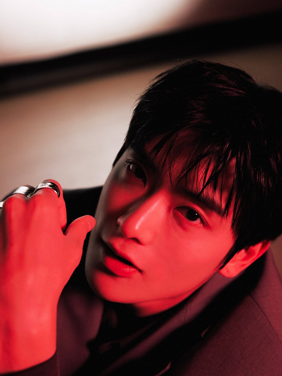 Jeong_mimi0_0's tweet photo. คอนเซปต์นี้คือฟีล Red Obsession ปะโคตรหล่อโคตรแพงเลย แสงสีแดงไม่ได้กลบความหล่อฮีเลยชาตินี้ sm หาคนแบบแจฮยอนแล้วไม่ได้จริงๆ 🥹♥️ https://t.co/HihCMwerdG