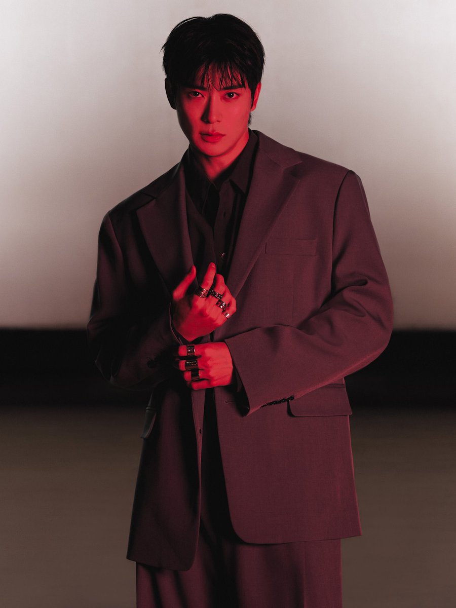 Jeong_mimi0_0's tweet photo. คอนเซปต์นี้คือฟีล Red Obsession ปะโคตรหล่อโคตรแพงเลย แสงสีแดงไม่ได้กลบความหล่อฮีเลยชาตินี้ sm หาคนแบบแจฮยอนแล้วไม่ได้จริงๆ 🥹♥️ https://t.co/HihCMwerdG