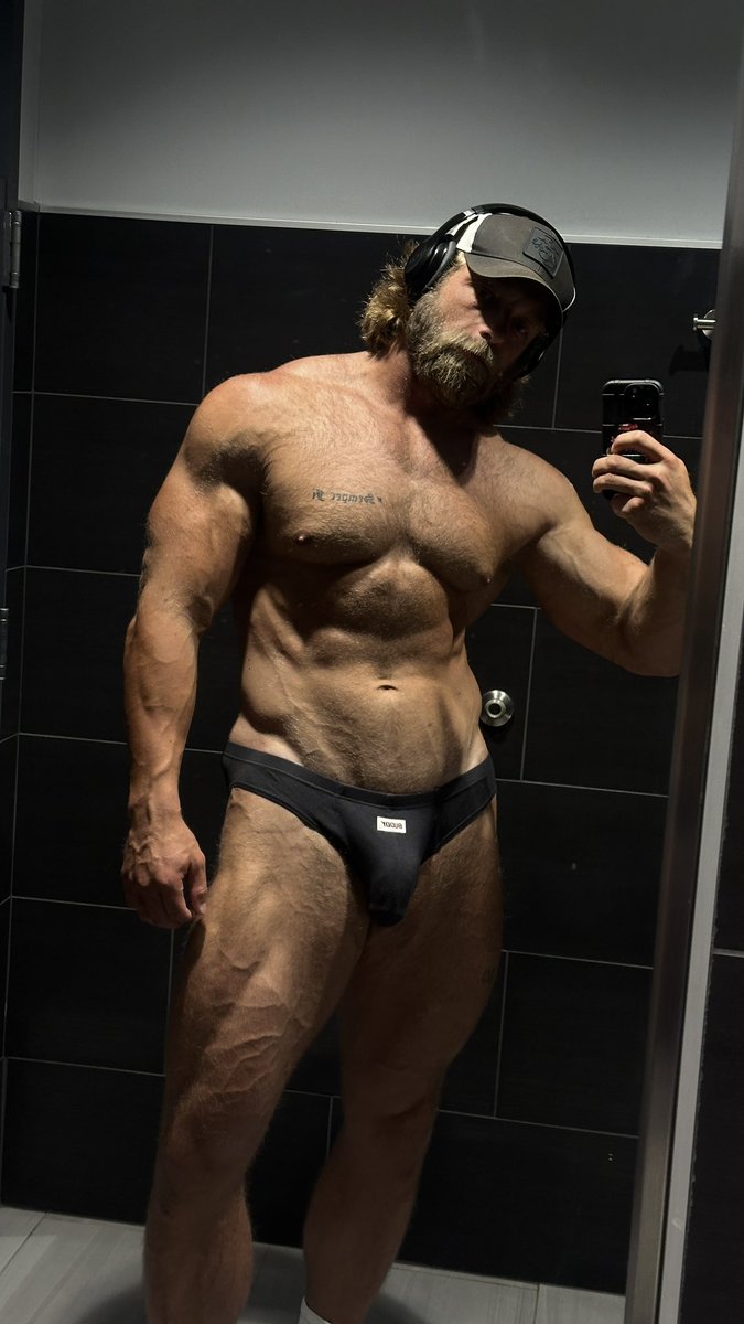 lashley_billy's tweet photo. Full credit to Buddy Underwear this Brief is so comfortable 🤘🏻🤘🏻 https://t.co/BFoX7pDZhY
