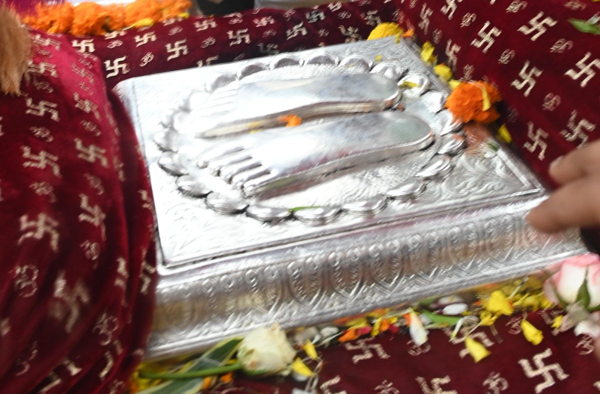 kmahadevn's tweet photo. जगद्गुरु श्री संत तुकाराम महाराज पालखीचं देहूतून प्रस्थान

#Palakhi 
#पालखीसोहळा 
#संततुकाराम
#संततुकाराममहाराज #IncredibleIndia 
#Wari #Dehu 
 #santtukarammaharaj https://t.co/K9mM6kQRol