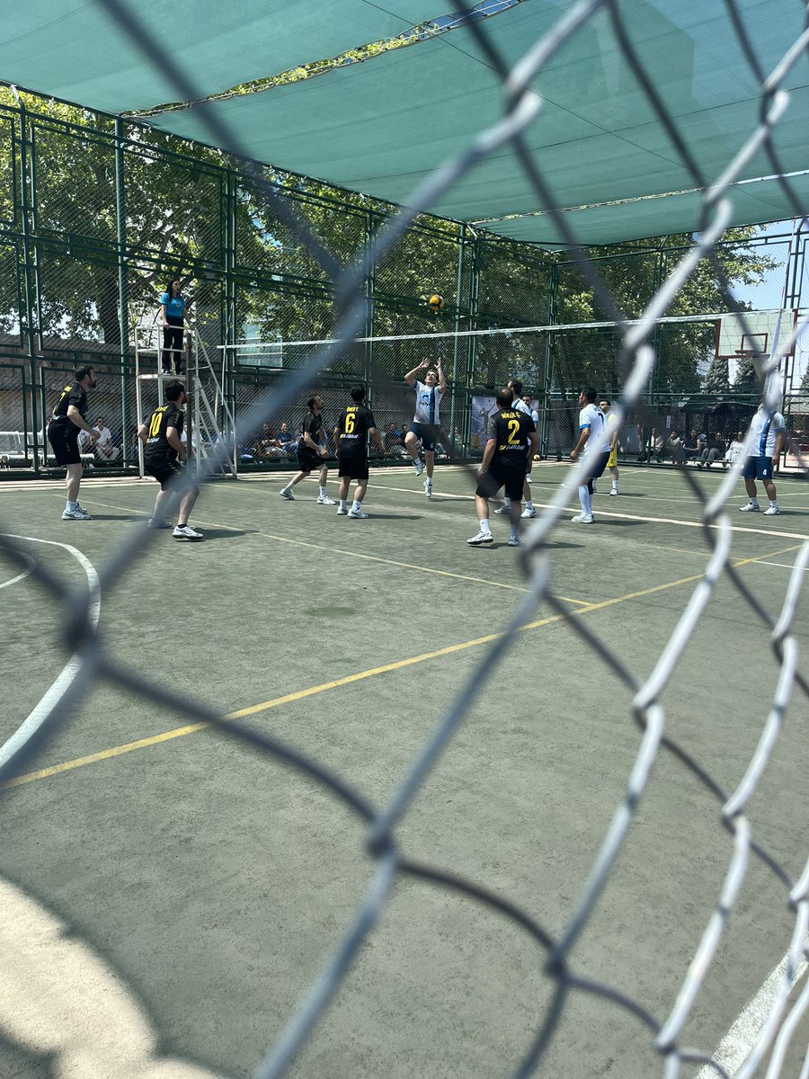 cags88's tweet photo. Çay servisi yaptıran stajların yanında osurada benim staj https://t.co/0PhXDXrT5y