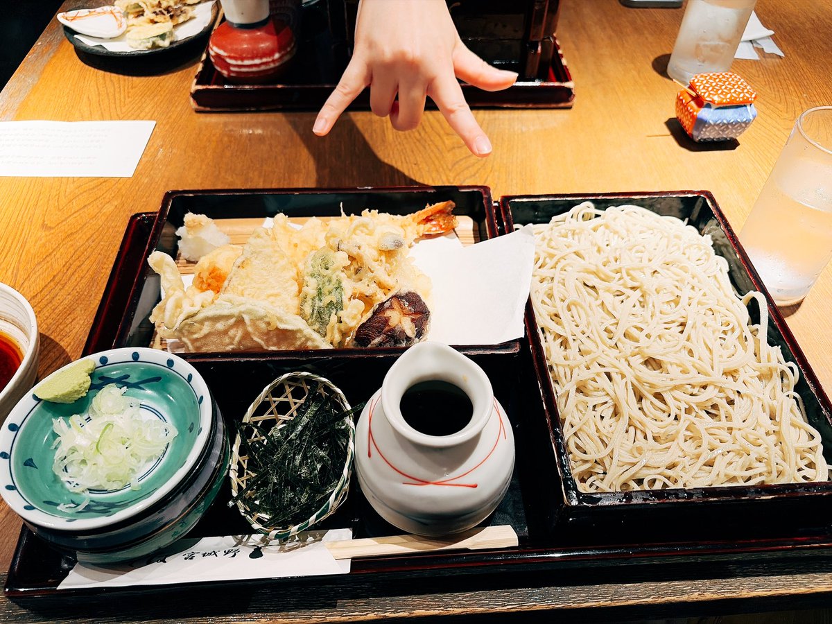 mikinagasan_APC's tweet photo. というわけで(？)七夕🎋の夜は恒例の…？ご飯会をしてきましたよ✌🏻
疲れてたのでついでに甘いものも。
美味しかったし楽しかったし欲しかったものを手に入れた！はっぴー！ https://t.co/HreaMvDSYk