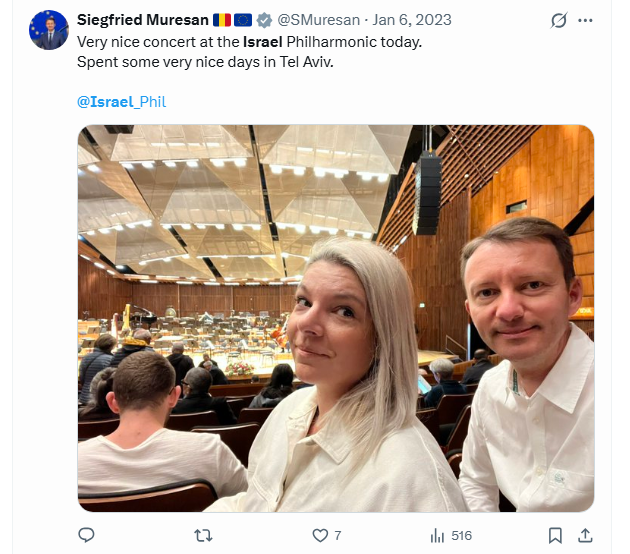 butwhylel's tweet photo. @SMuresan omul asta este cumparat si vandut ca o tarfa jucata si pierduta la zaruri, nu este o fiinta constienta, actual goy cattle https://t.co/0aqEsSVACm