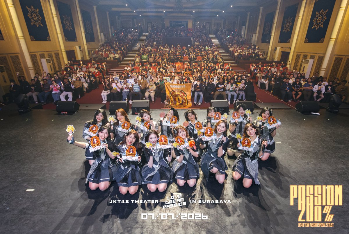 officialJKT48's tweet photo. Dino ke loro tambah SUERUUU poll Rek! 🔥

Teko mulai sampek sak marine show, semangat e gak onok entek e! Matur suwun yo Rek wes nontok PASSION 200% nang JKT48 Theater Sementara Suroboyo! 

Sampek ketemu mene maneh yo Rek!🔥

#JKT48Passion 
#PassionShow 
#JKT48TheaterSementaraSBY https://t.co/1E8G1PiQRJ