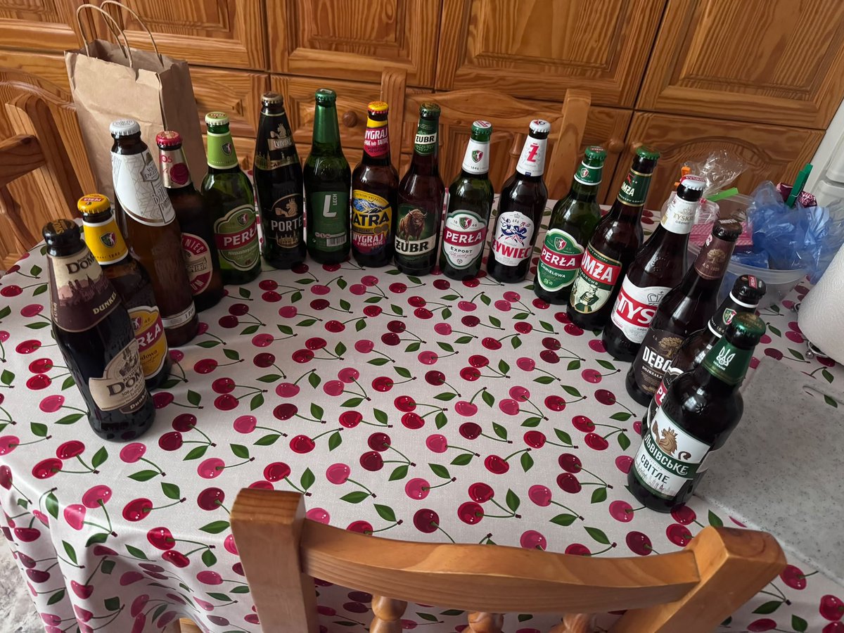 Zeldris_7ds's tweet photo. encima buena compra de cervezas, para la coleccion!!!!! https://t.co/AfvnVYJNcc