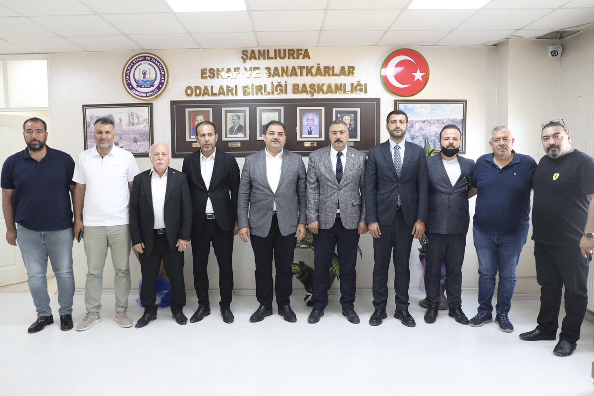 mcanpolatnet's tweet photo. Şanlıurfa Esnaf ve Sanatkârlar Odaları Birliği Başkanı Sn. İsmail Karacabey ve yönetim kurulu üyelerine hayırlı olsun ziyaretinde bulunduk.

Nazik ev sahiplikleri dolayısıyla kendilerine teşekkür ediyor, görevlerinde başarılar diliyorum. https://t.co/o7BSOFLHSy