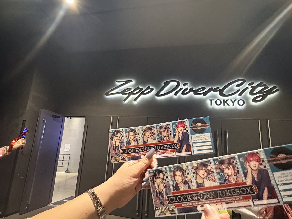 amitlip's tweet photo. ぼっちコミュ症にいつも話しかけてくれて本当に感謝しかない🥹お菓子もたくさんありがとうございます🙇‍♀️帰りも途中までお話しながら帰れて最後まで楽しい1日になりました(*´-`) https://t.co/WYmVN9O9OU
