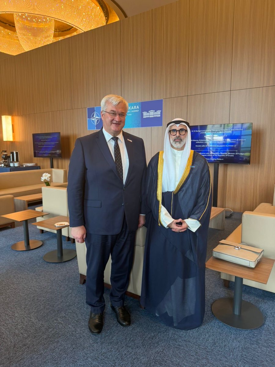 andrii_sybiha's tweet photo. Pleased to meet with H.E. Sheikh Jarrah Jaber Al-Sabah, Minister of Foreign Affairs of Kuwait.

We discussed our bilateral cooperation and exchanged views on the recent developments in the Middle East, Ukraine, and worldwide. 

I reiterated our condemnation of Iranian attacks against Kuwait and other Gulf states, Ukraine’s solidarity, and readiness to further fulfil our role as a reliable security partner. 

I also invited my Kuwaiti colleague to pay a visit to Ukraine.