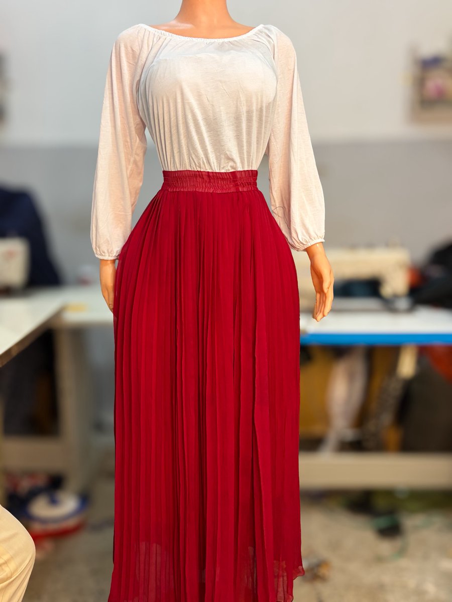 ItzMisschaos's tweet photo. I’m still selling skirts ooo
Patronize me bikooo 
Thank you https://t.co/PfM8zS0CVi