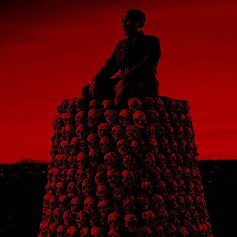 n0thing1235's tweet photo. @SvenGoldner45 @Chudphlosion64 @TolkienWorldG He’s just sitting, chill. https://t.co/YqELmUwYo2