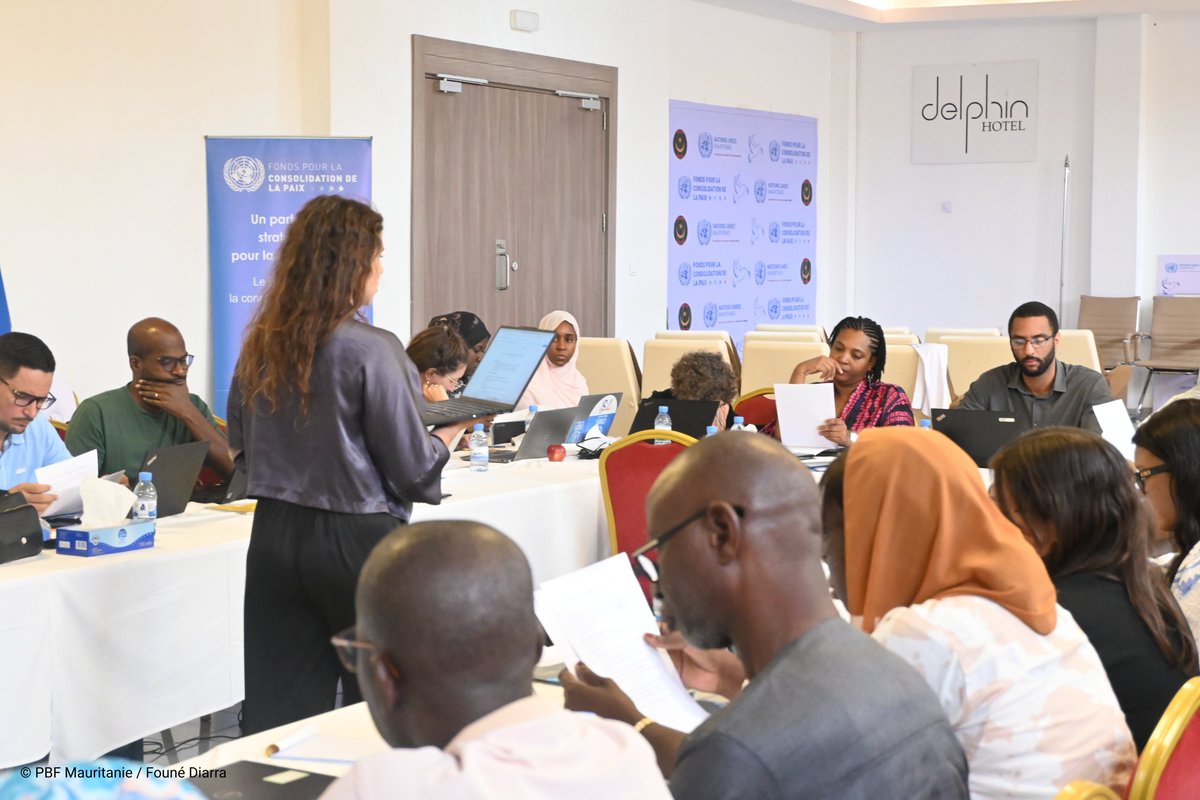 PBFMauritanie's tweet photo. 3️⃣0️⃣ représentants de 1⃣3⃣ entités de @ONUMauritanie 🇺🇳 ont renforcé leur coordination, partagé les enseignements des projets en cours et défini les priorités du portefeuille PBF en 🇲🇷 pour 2026-2029. 
📍 : Nouadhibou
🗓️ : 29 juin au 1er juillet

#InvestInPeace @UNPeacebuilding https://t.co/RUrponxtbB