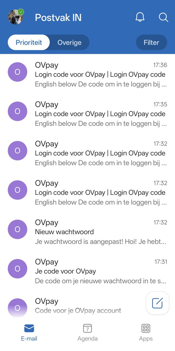 TweetKimB's tweet photo. Wanneer je huidige OV kaart nog geldig is tot 2030 maar ze bedenken om over te stappen op OVpay... Valt alleen niet te doen via de website om die aan te vragen 😂  #OV #OVpay #OVchipkaart https://t.co/eJhxdtym4e