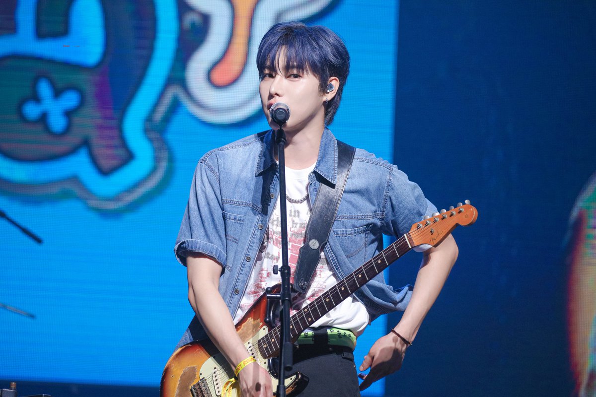 hoonisoi's tweet photo. 260704 팔레트 페스티벌
반드시 흐트러지는 머리칼 

#원위 #ONEWE
#용훈 #YONGHOON https://t.co/CqQai5Tq9R