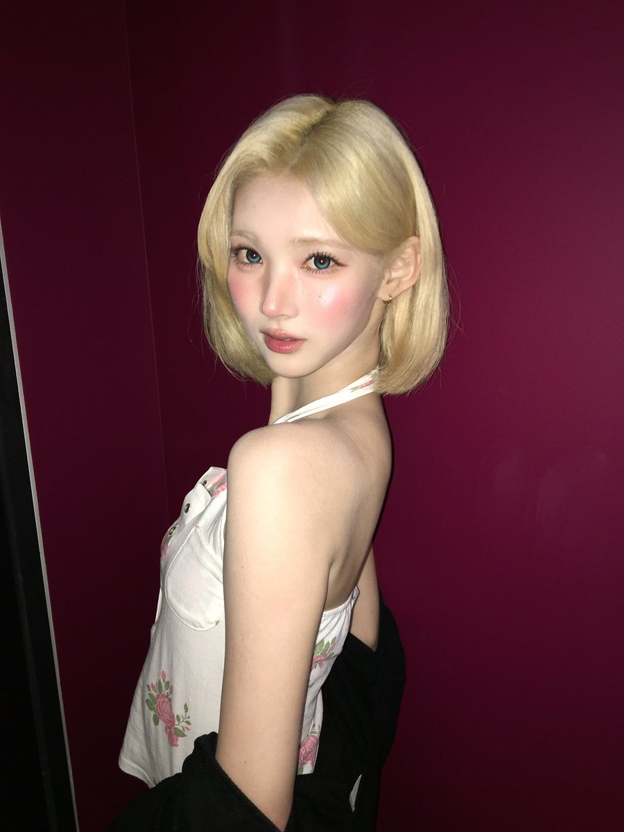 sssooongg's tweet photo. 얼굴 ㅈㄴ 여자신데
팔에 애기주사자국보고 기절함 그냥🫠 https://t.co/f54Y7pEYnk